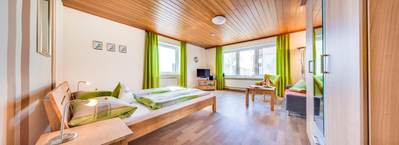 Bartlhof-Ferienwohnungen-Zimmer Burglengenfeld Extérieur photo