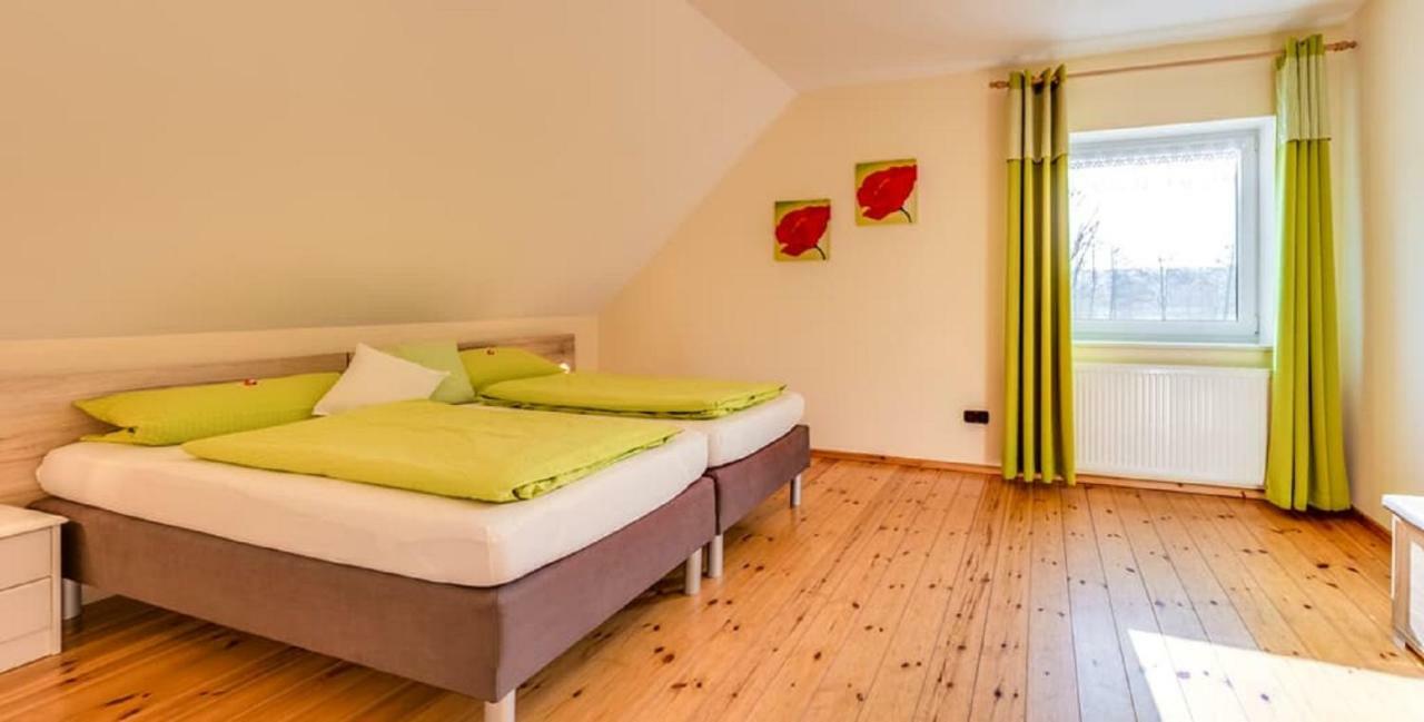 Bartlhof-Ferienwohnungen-Zimmer Burglengenfeld Extérieur photo