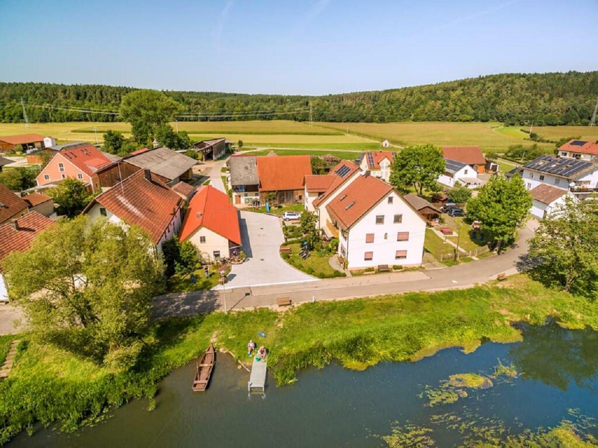 Bartlhof-Ferienwohnungen-Zimmer Burglengenfeld Extérieur photo
