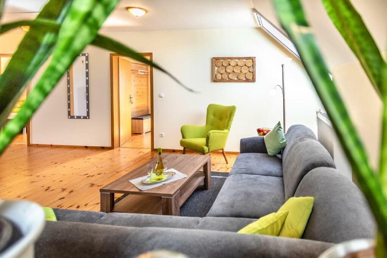 Bartlhof-Ferienwohnungen-Zimmer Burglengenfeld Extérieur photo