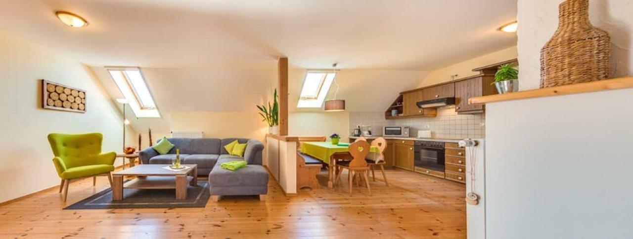 Bartlhof-Ferienwohnungen-Zimmer Burglengenfeld Extérieur photo