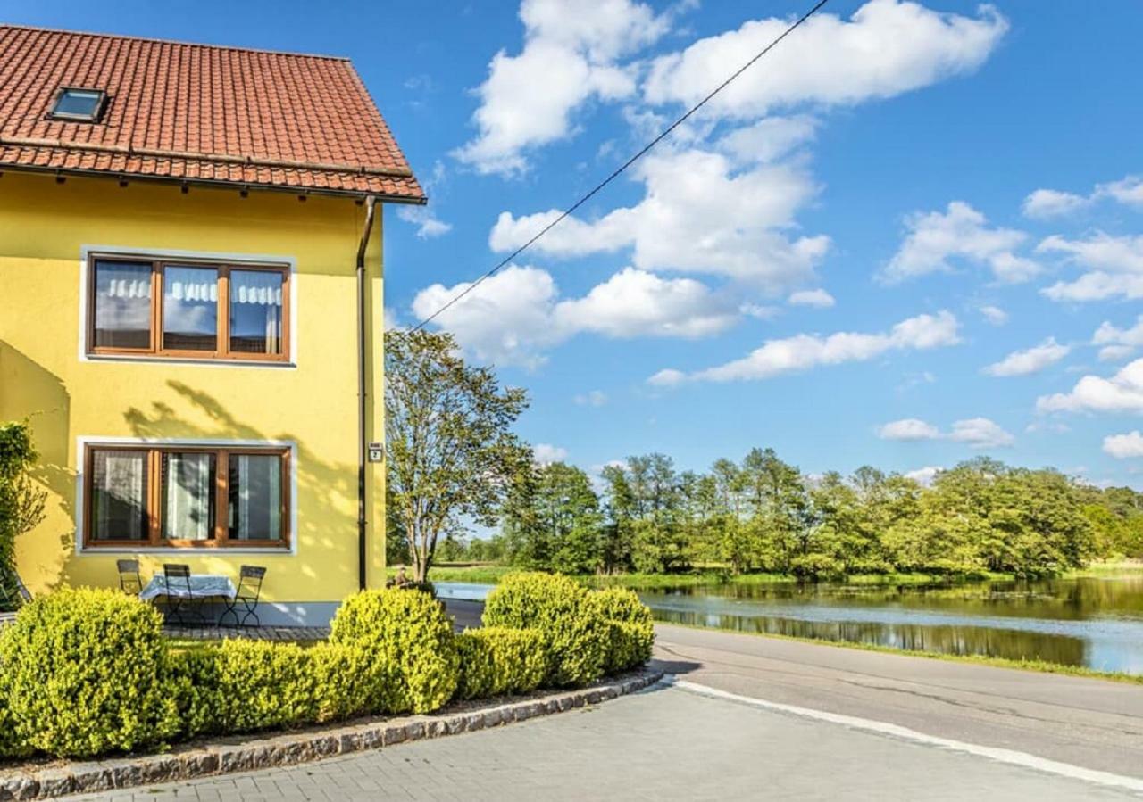 Bartlhof-Ferienwohnungen-Zimmer Burglengenfeld Extérieur photo